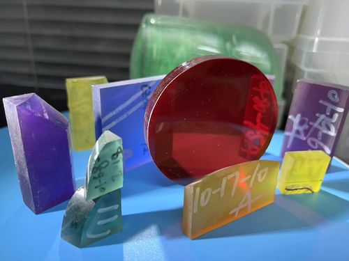 সম্পর্কে সর্বশেষ কোম্পানি খবর নীলা কেন নীল নয়?