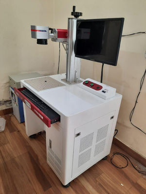 355nm ইউভি লেজার মার্কিং মেশিন 3W/5W/10W ঐচ্ছিক শক্তি ± 0.01mm নির্ভুলতা