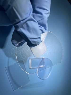 ভালো দাম কাস্টমাইজড লেজার কাট স্যাফায়ার ক্রিস্টাল গ্লাস স্যাফায়ার অপটিক্যাল প্রোটেক্টিভ উইন্ডো অনলাইন